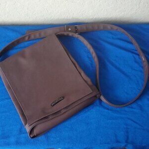 Kenneth Cole Reaction unisex brown small messenger bag